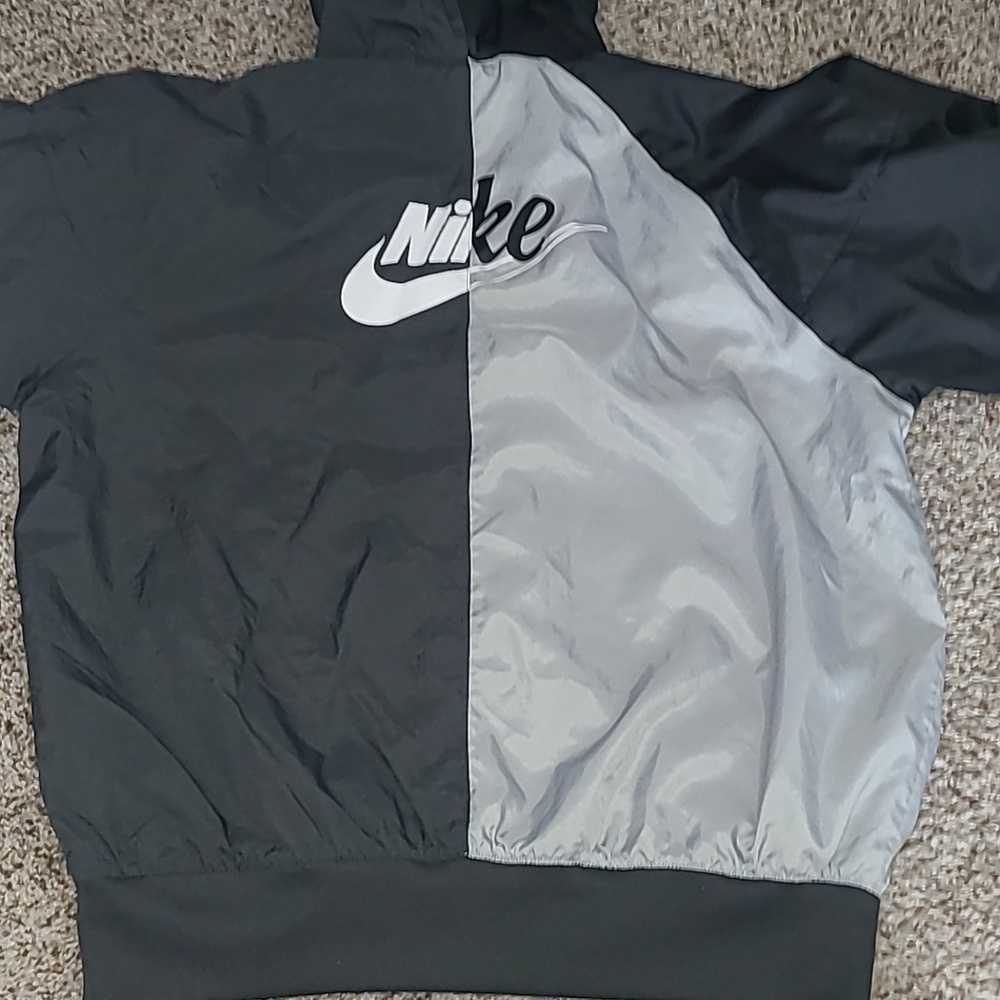Nike Windrunner Jacket - Picture 6 of 9